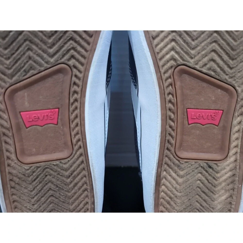 LEVI'S LANCE CANVAS SNEAKERS WOMEN'S SIZE 8.5 CUSHION INSOLE NAVY WHITE EUC